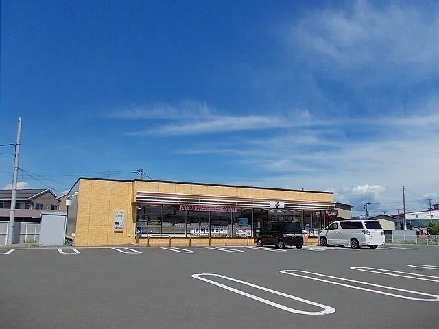 セブンイレブン新国道寺内店まで352m