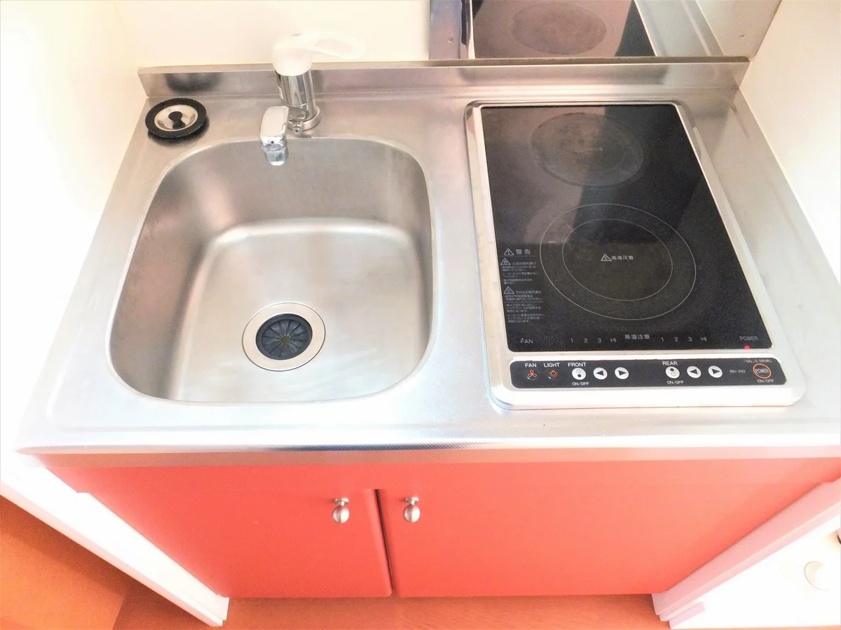 2口の電気コンロまたはIHコンロとなります