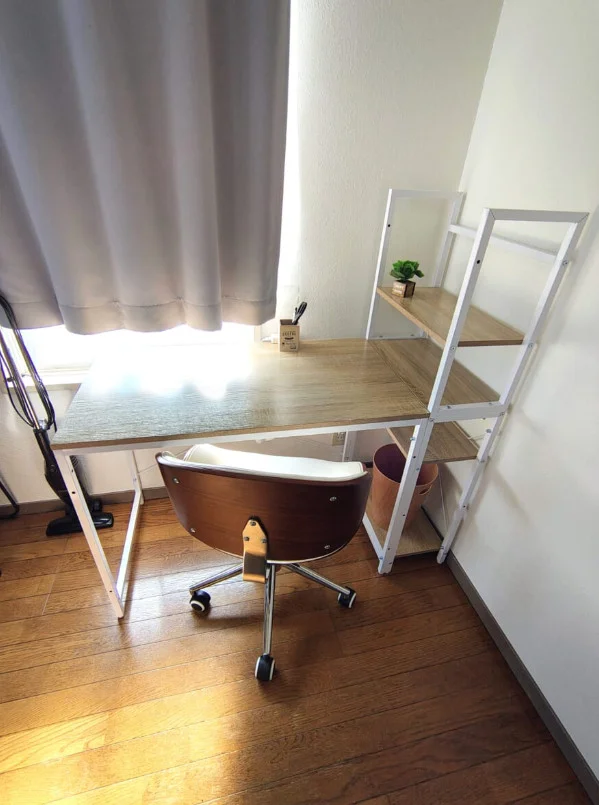 デスク・チェア完備♪