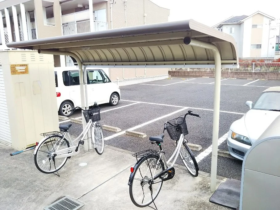 駐輪場完備