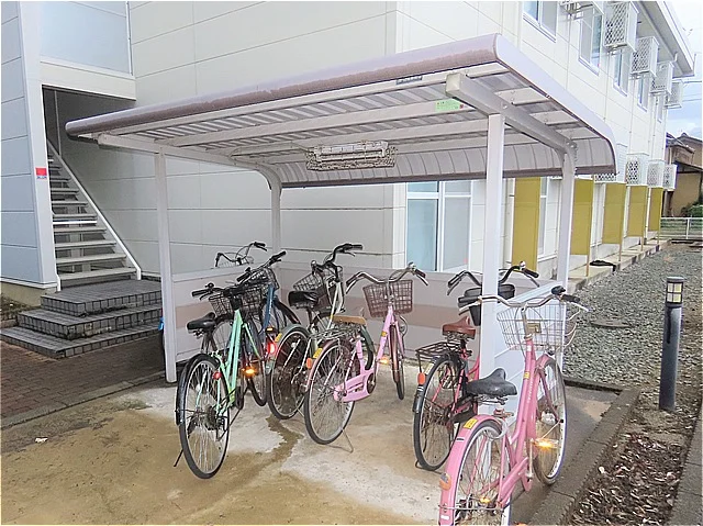 屋根付き駐輪場あり