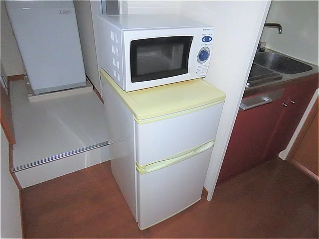 電子レンジ、冷蔵庫完備