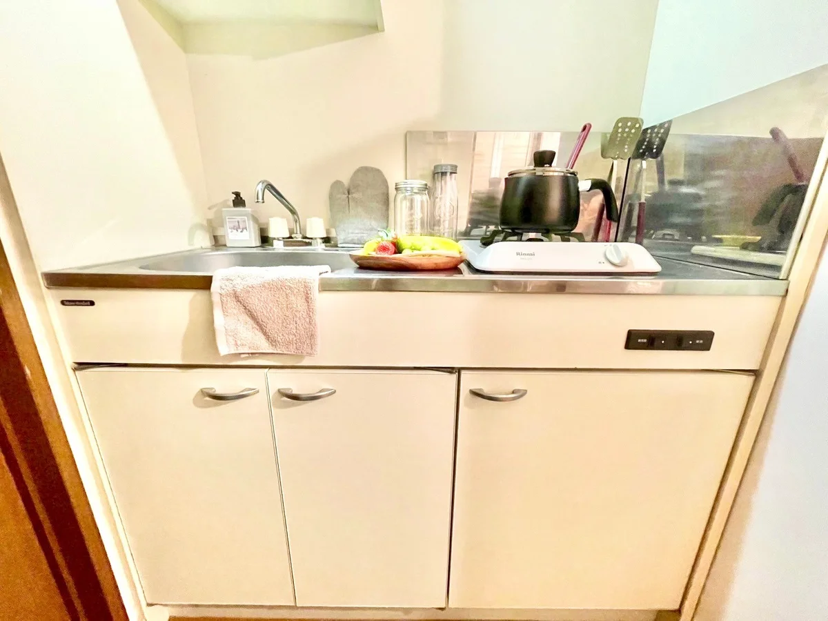 ※撮影用の観葉植物・食器調理器具・雑貨類等はございません。※図面・写真は現況優先。