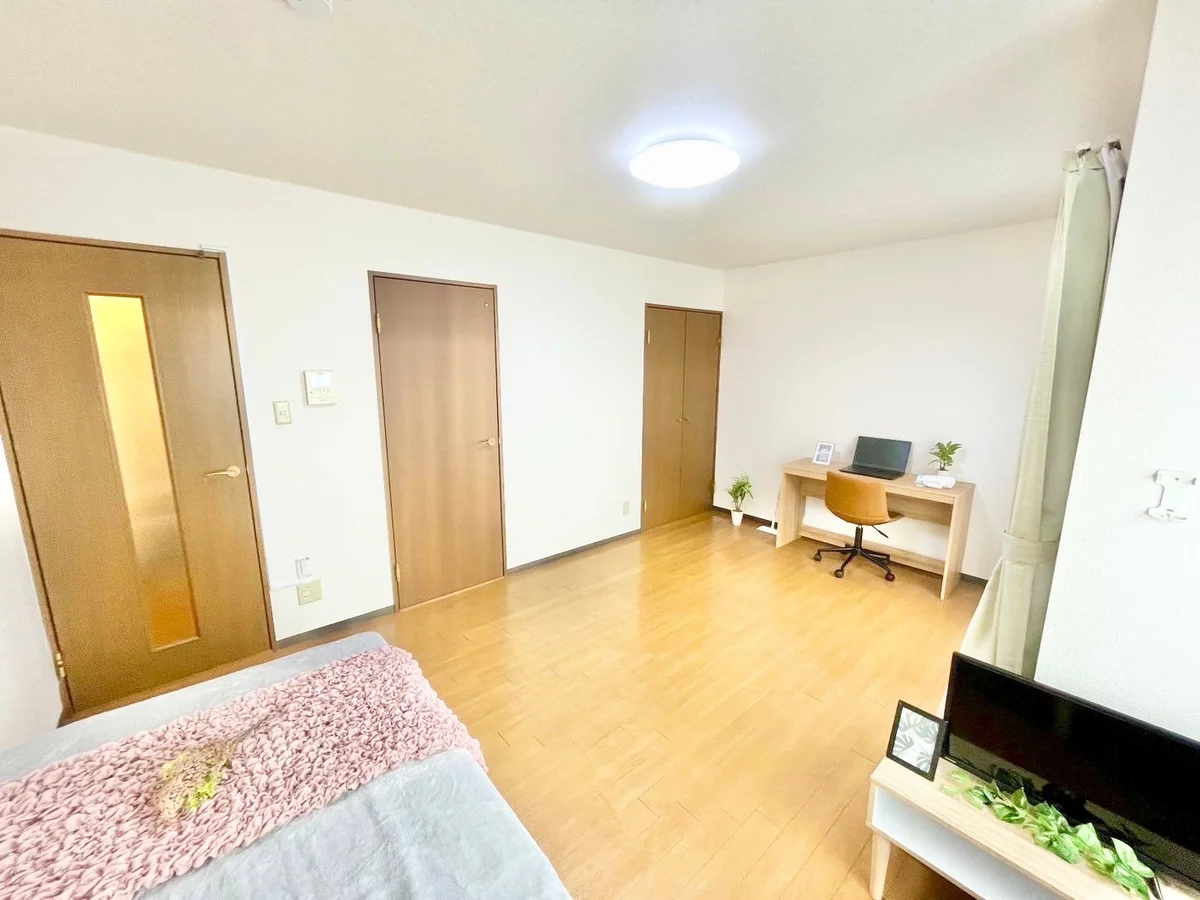 ※撮影用の観葉植物・食器調理器具・雑貨類等はございません。※図面・写真は現況優先。