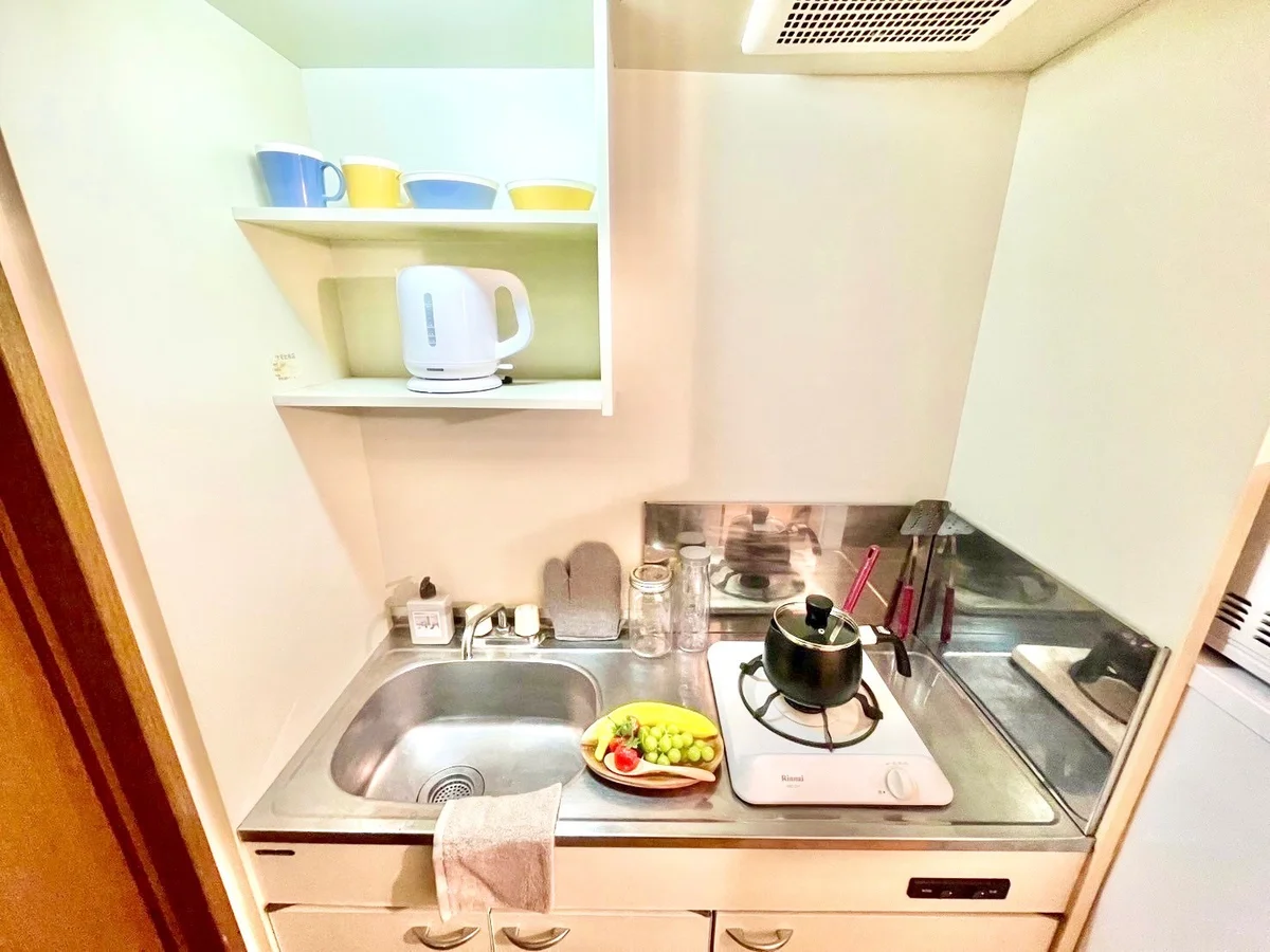 ※撮影用の観葉植物・食器調理器具・雑貨類等はございません。※図面・写真は現況優先。