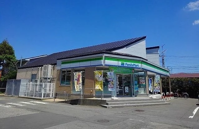 ファミリーマート牛島東５丁目店まで1700m