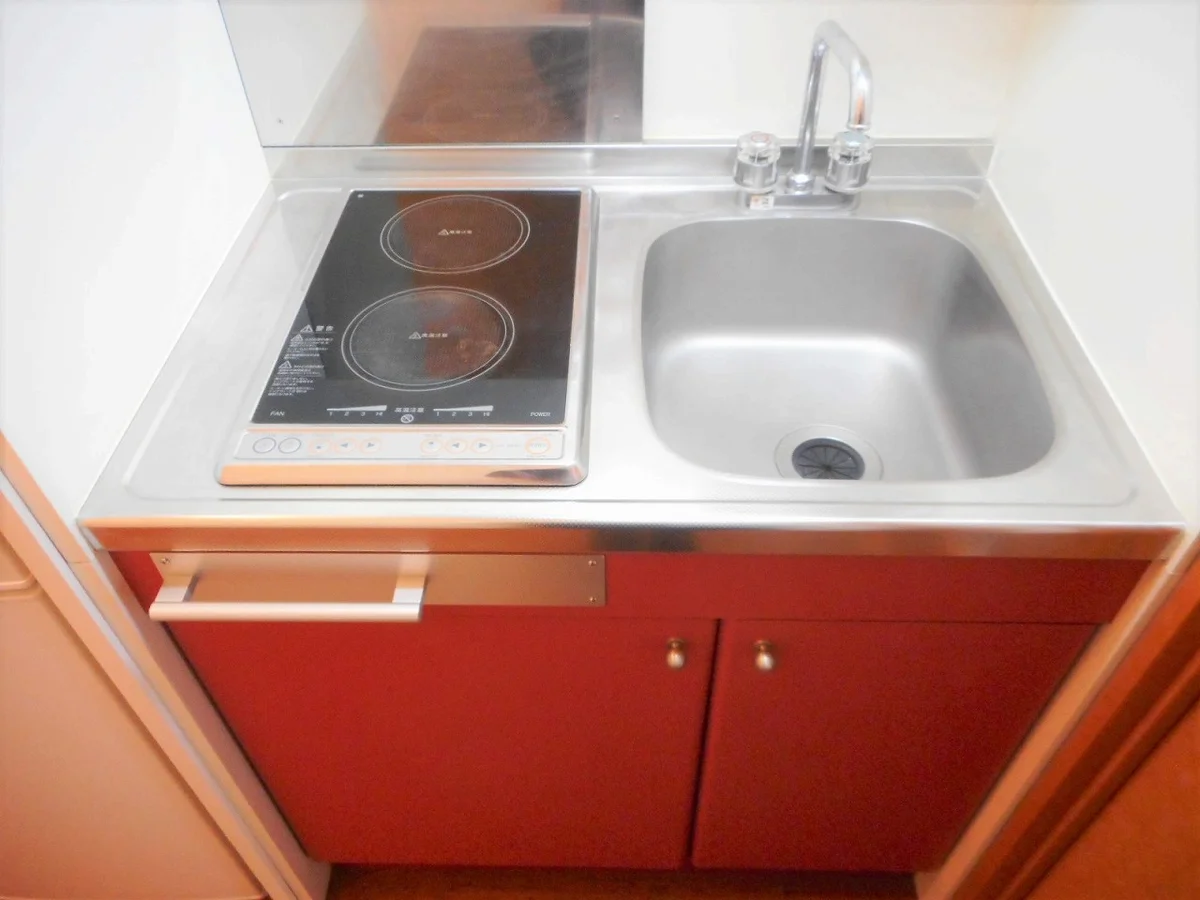 2口の電気コンロまたはIHコンロとなります