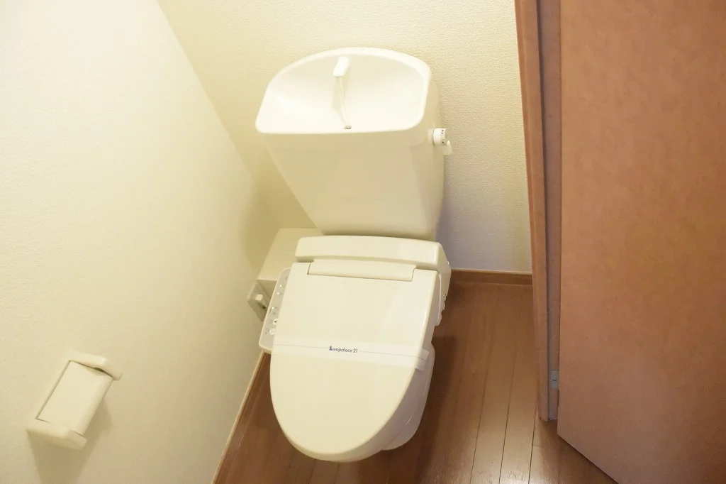 温水洗浄便座付いてます♪