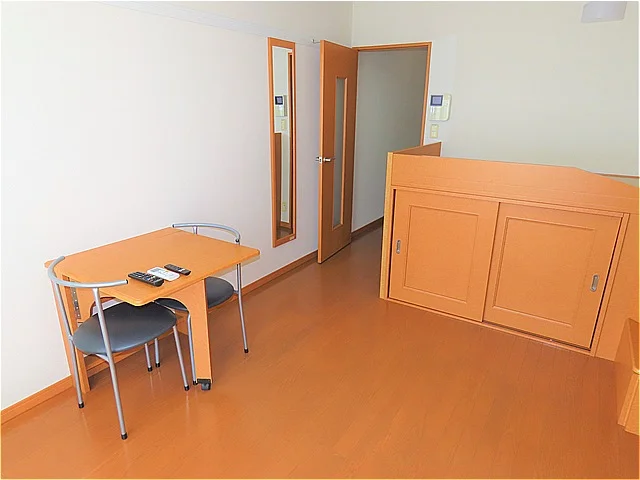 ハイベッドタイプのお部屋です