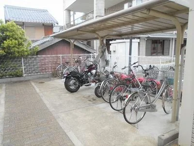 屋根付駐輪場