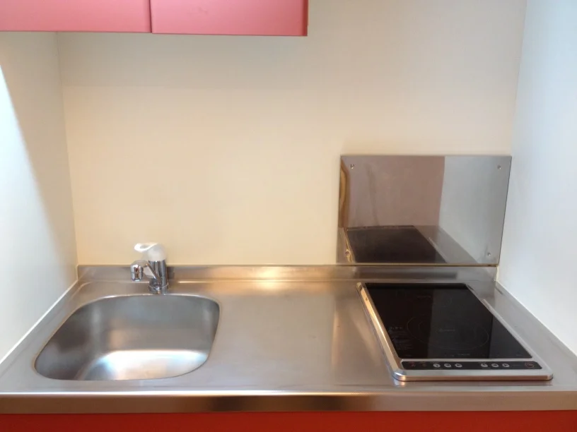 コンロの仕様が異なる場合があります