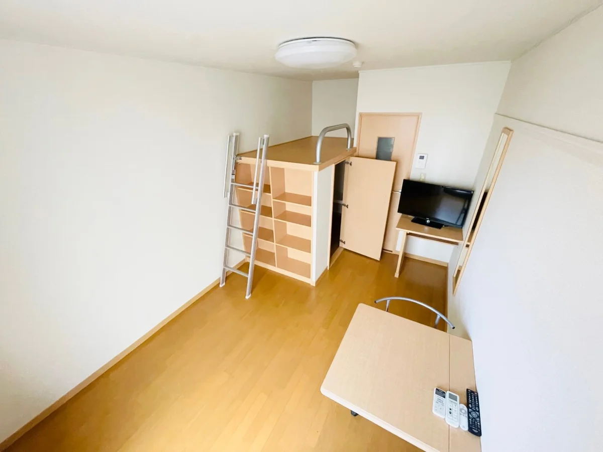 部屋によってTVの大きさ異なります。