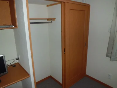 ハンガーバー付のクローゼット。