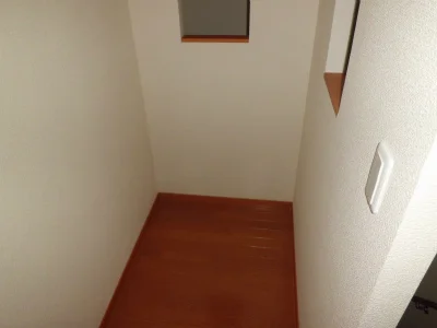 階段脇のフリースペース。