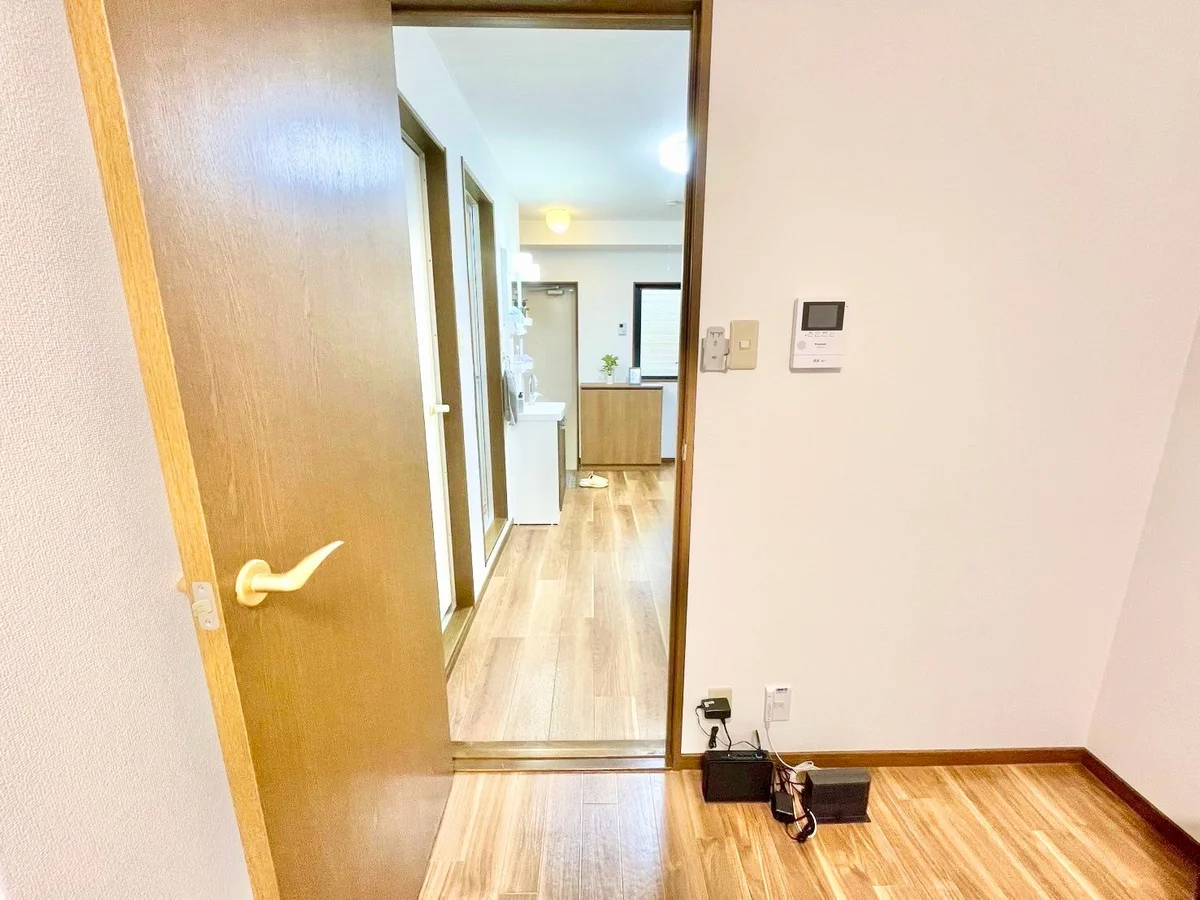 ※撮影用の観察植物・食器調理器具・雑貨類等はございません。※写真は現況優先