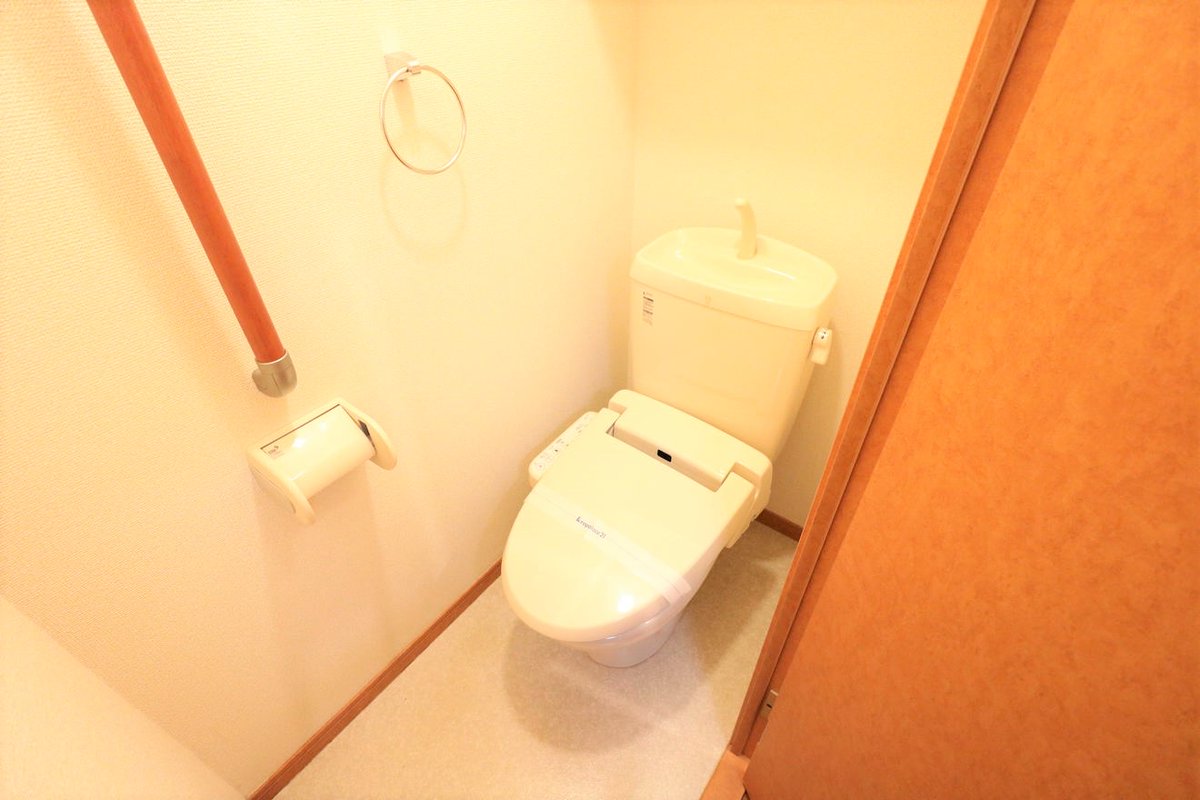 温水洗浄便座を完備しており快適な毎日を！
