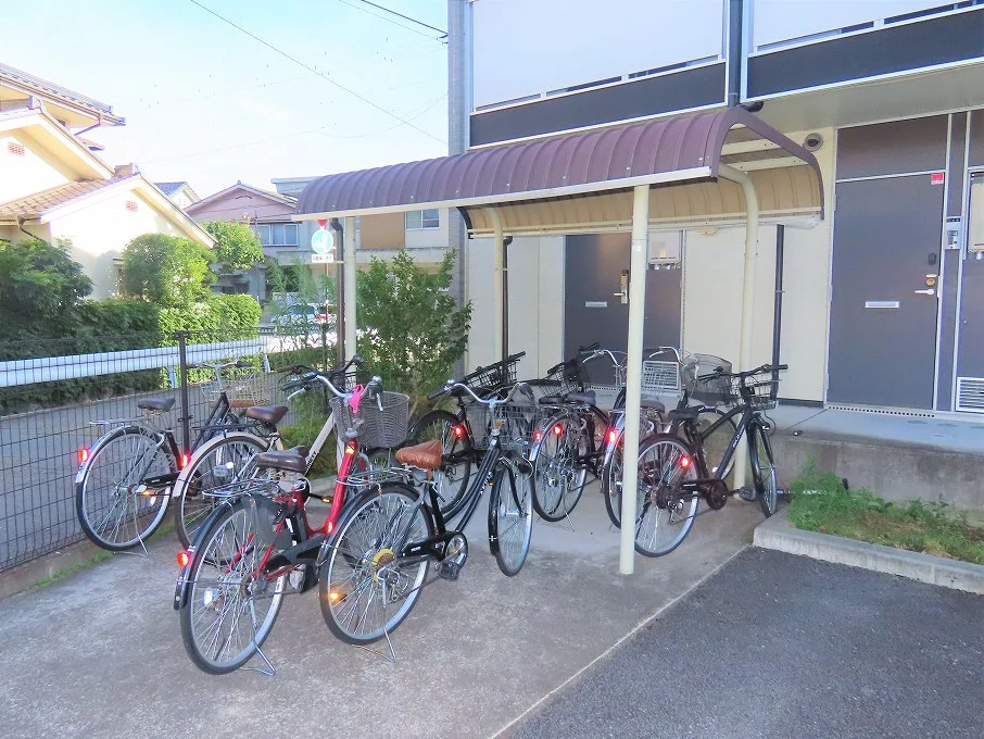 屋根付き駐輪場あり