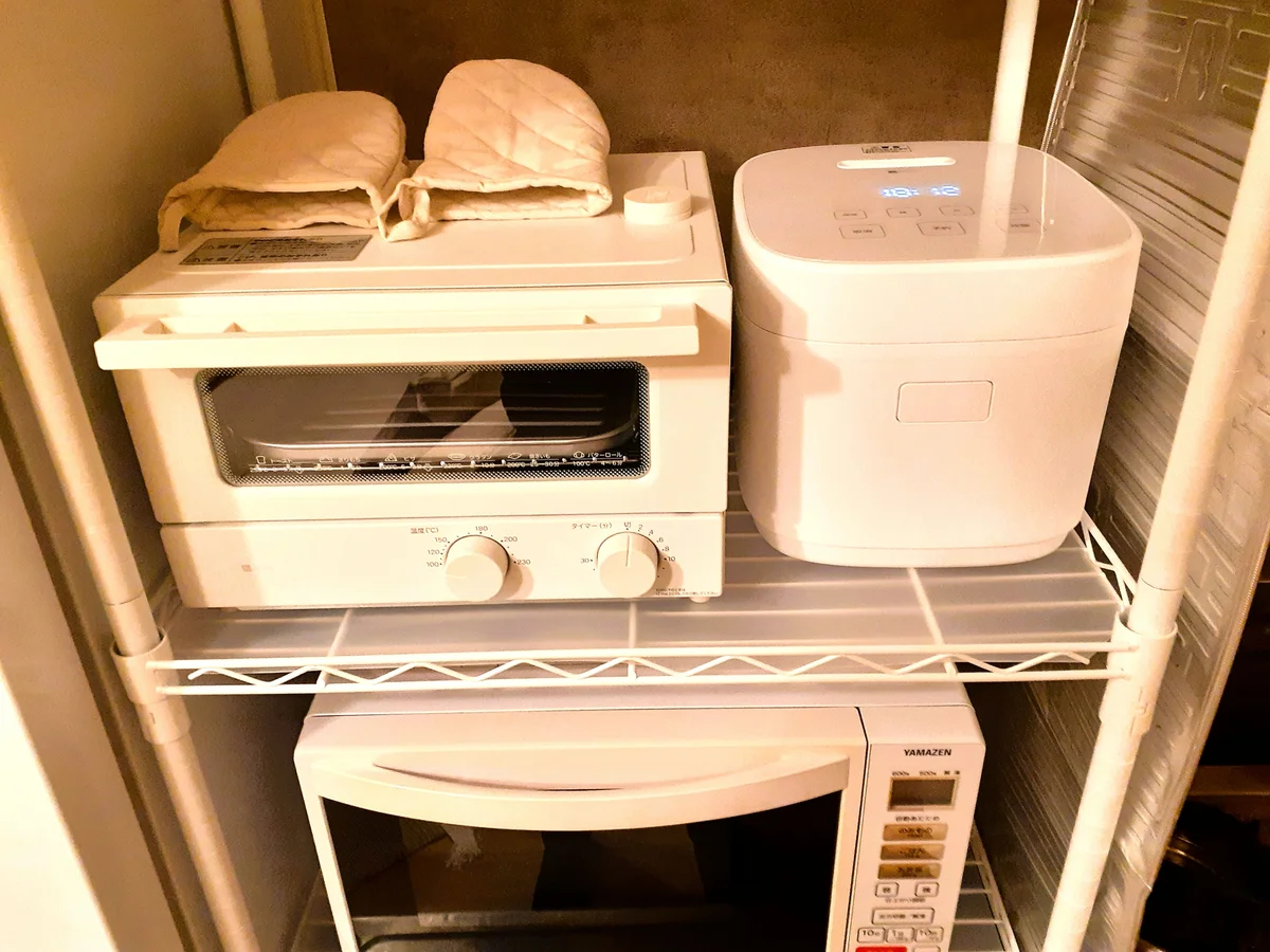 オーブントースター、電子レンジ、炊飯器