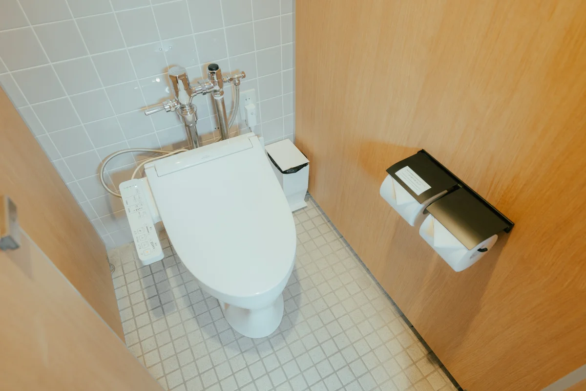 ウォシュレット付きのトイレが。本体は新品に交換しています！