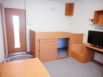 ハイベッドタイプのお部屋です