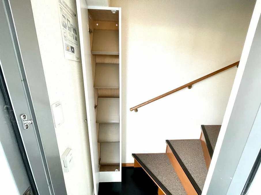 1階に玄関がある内階段のお部屋です