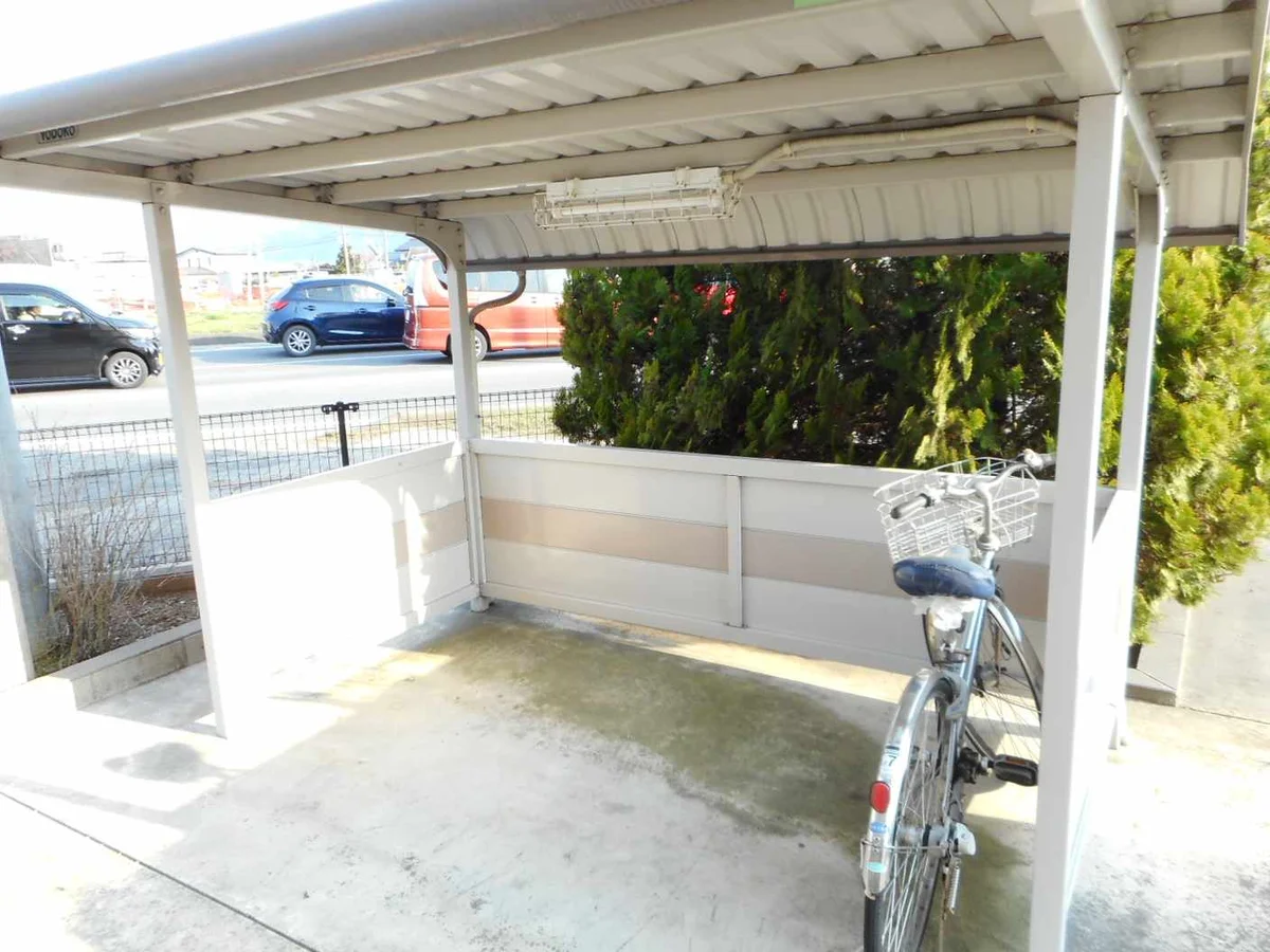 屋根付き駐輪場あり