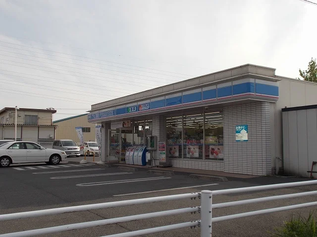 ローソン市原千種一丁目店まで700m