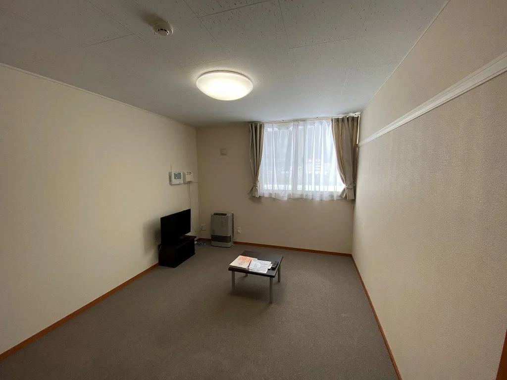 居室：１Fはフローリング　2Fは絨毯