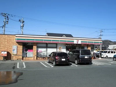 セブンイレブンまで190m