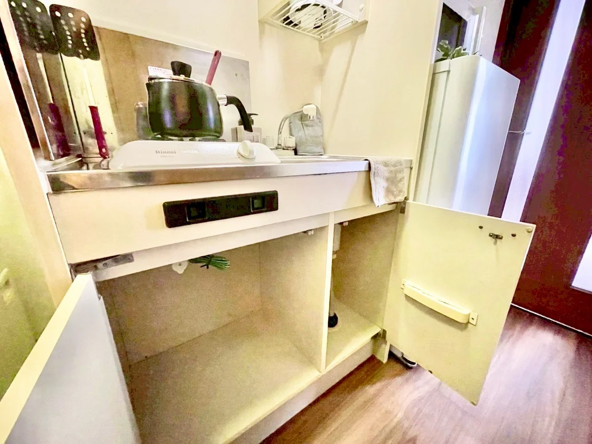 ※撮影用の観察植物・食器調理器具・雑貨類等はございません。※写真は現況優先