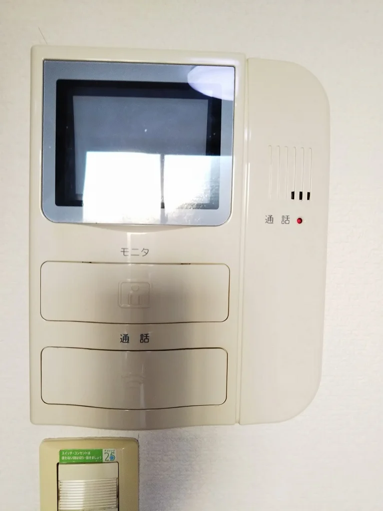 モニター付きインターフォンで安心。