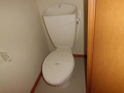 のんびり過ごせるトイレルーム。