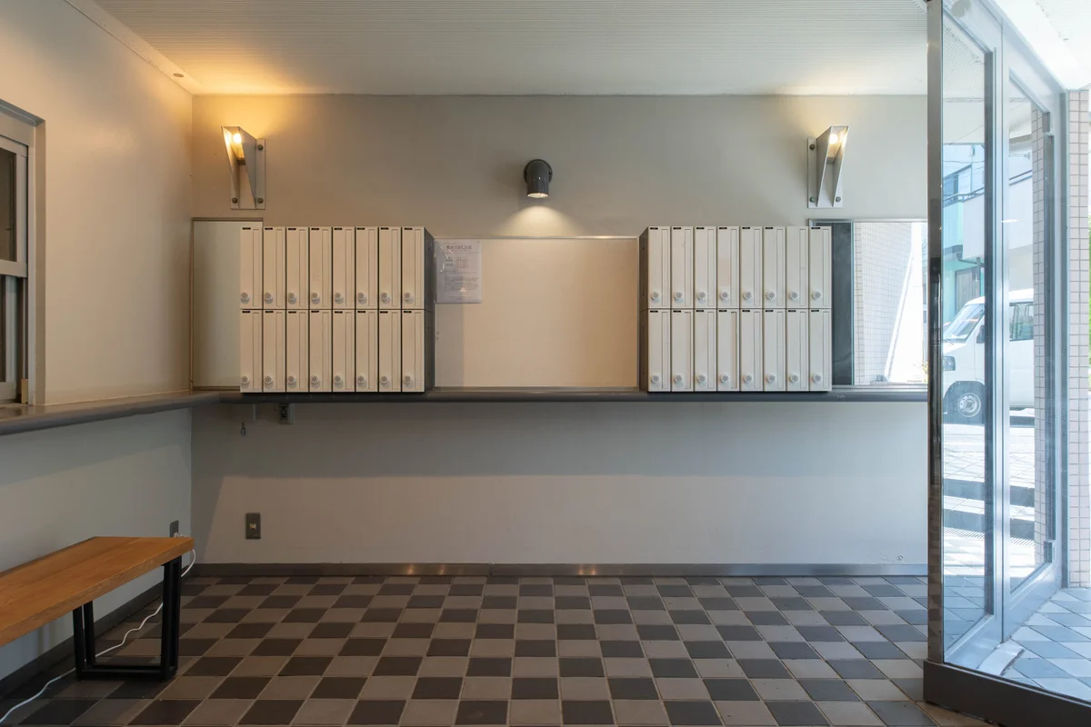 ポストもシンプルで空間に馴染んでいます。