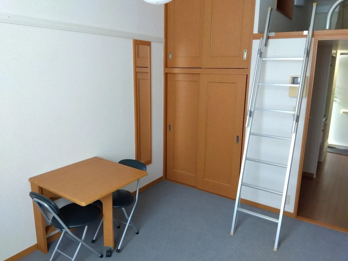 ２Ｆ居室（床絨毯）