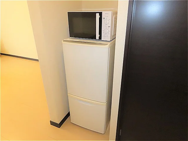 電子レンジ、冷蔵庫完備