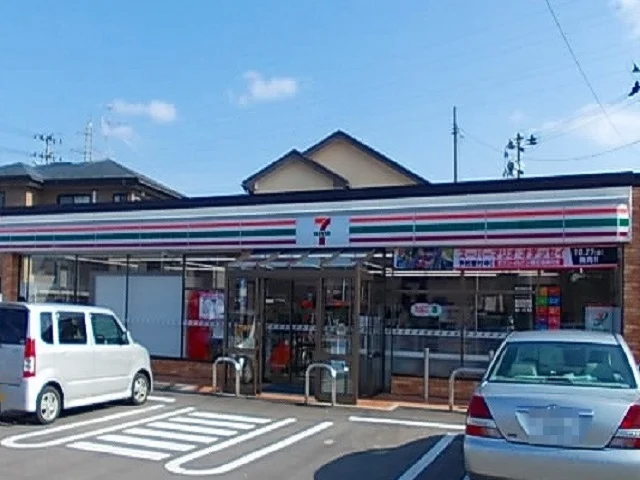 セブンイレブン秋田将軍野南まで240m