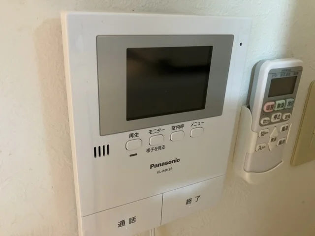 TVモニター付きインターホンあります。