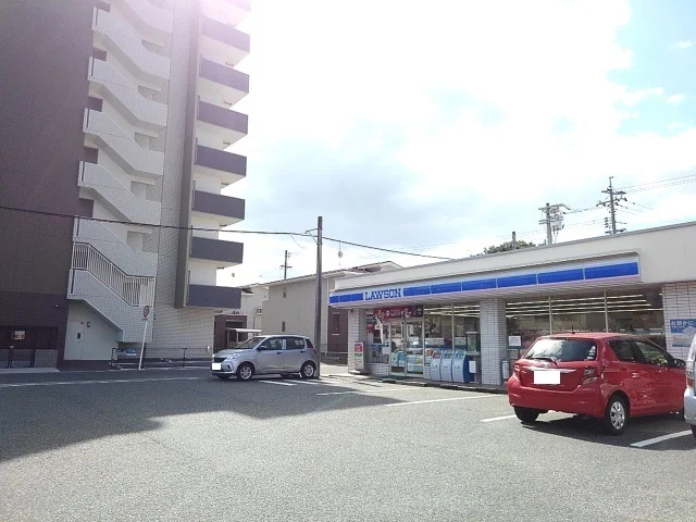 ローソンまで1300m