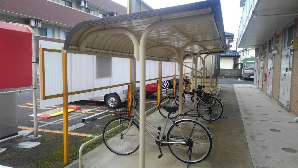 屋根つき駐輪場