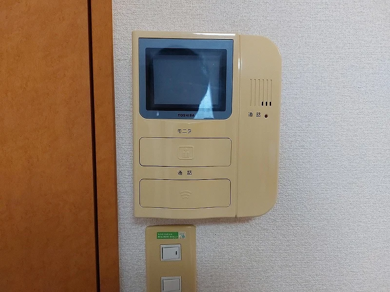 モニター付きインターホンでお客様を確認できます。