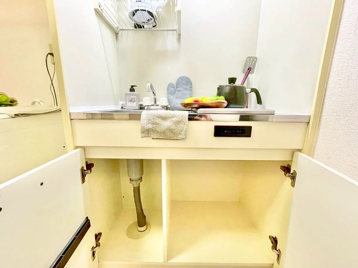 ※撮影用の観察植物・食器調理器具・雑貨類等はございません。※写真は現況優先