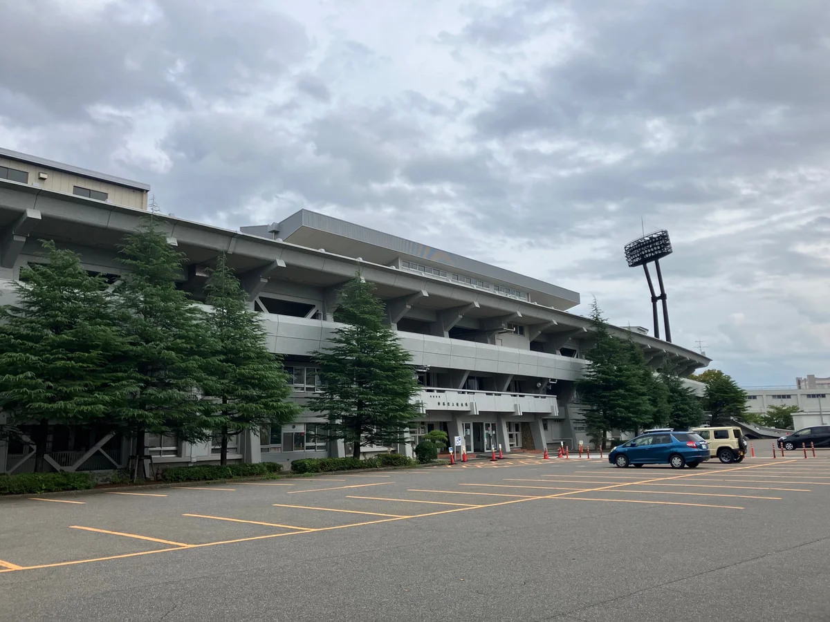 新潟市陸上競技場