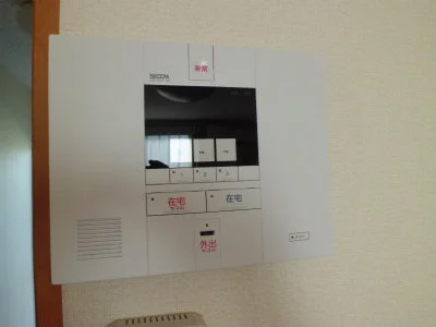 セコムのセキュリティシステムで24時間管理。