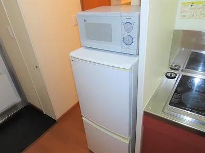 電子レンジ、冷蔵庫完備
