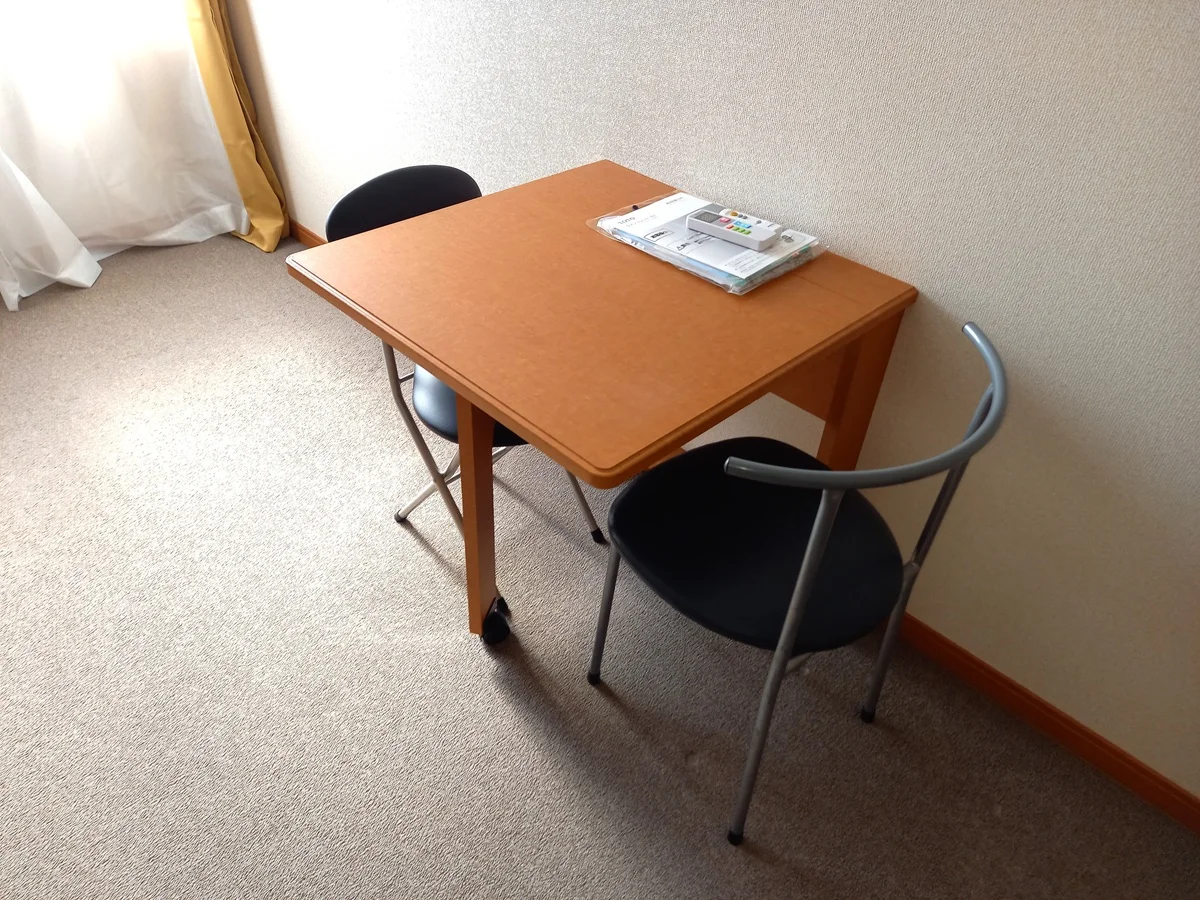 テーブル・イス付き