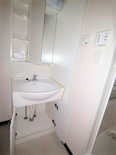独立洗面台