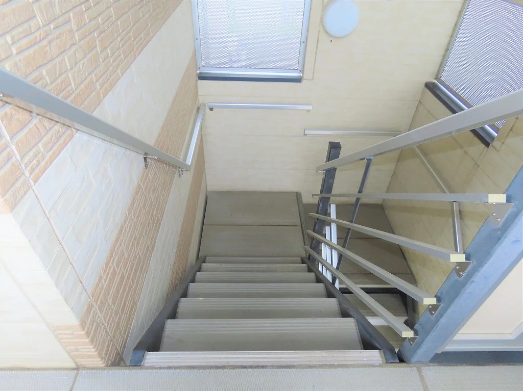 階段上からのアングルです