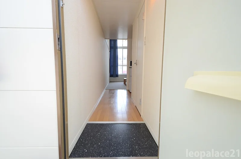 同シリーズの類似となります。現況を優先致します。