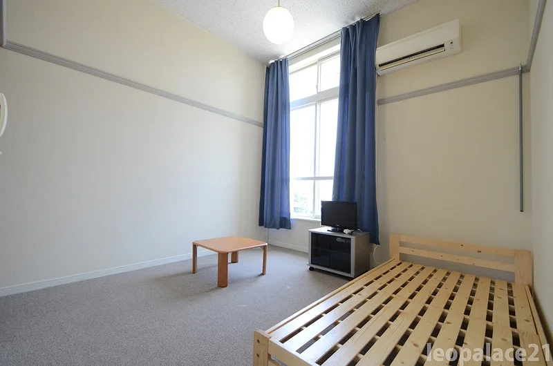 同シリーズの類似となります。現況を優先致します。