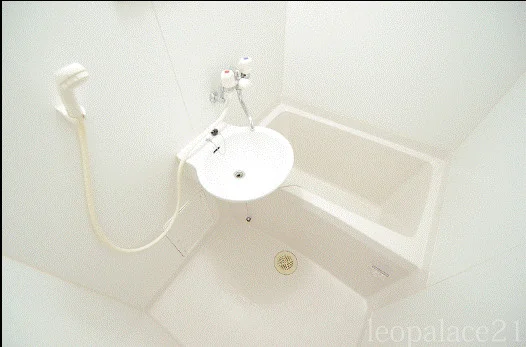 備品や設備仕様は号室等により異なります現地をご確認下さい。